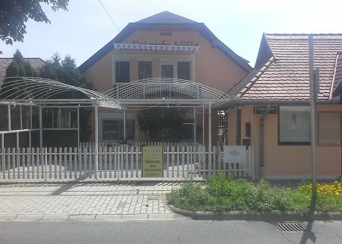 Apartament Friends *